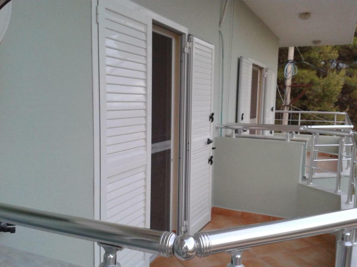 Apartament Gjergji Саранда Экстерьер фото